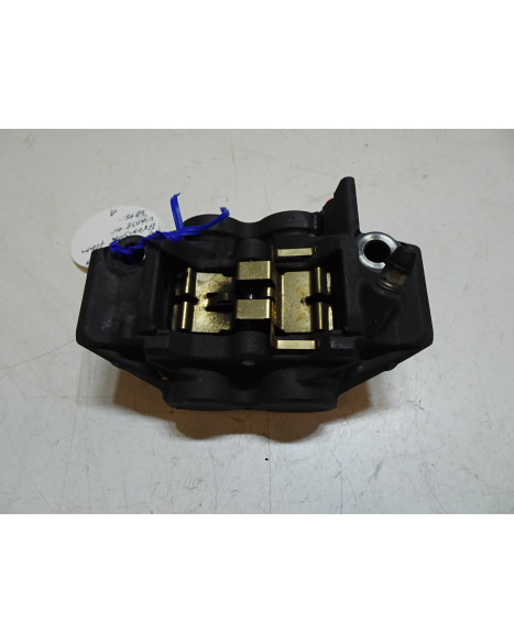 Yamaha MT-09, bromsok vänster fram