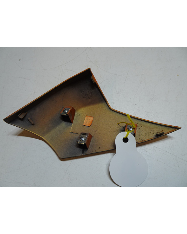 Super Soco TS, övre plastdetalj höger