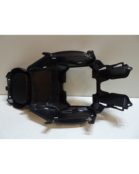 Super Soco TS, nedre mittkåpa