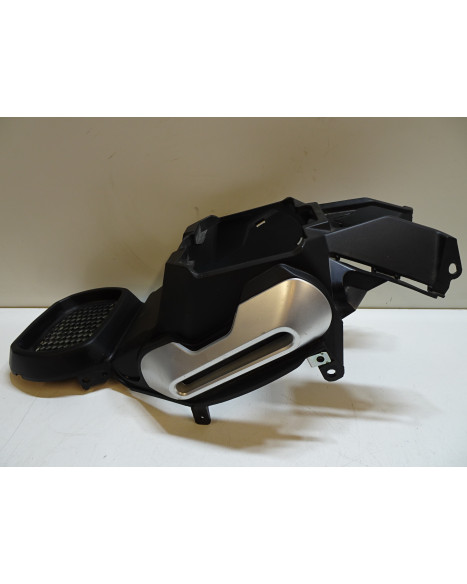 Super Soco TS, nedre mittkåpa