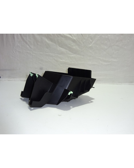 Peugeot Speedfight 4, kåphållare fram