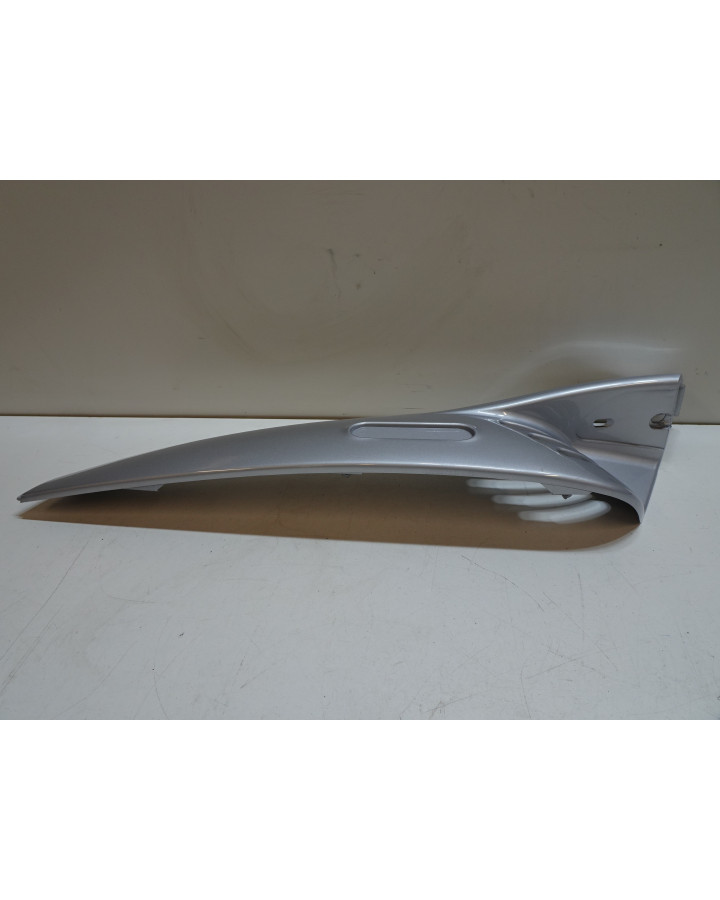 Vespa ET2, sidokåpa vänster