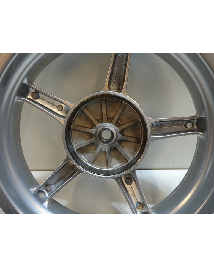 Piaggio Liberty RST, bakfälg