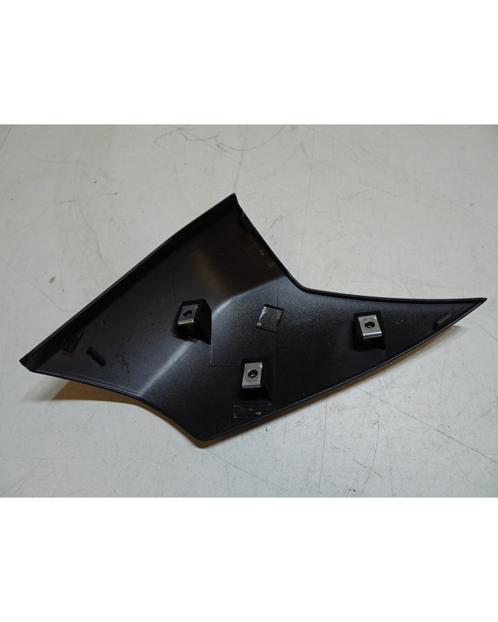 Super Soco TS, övre plastdetalj höger