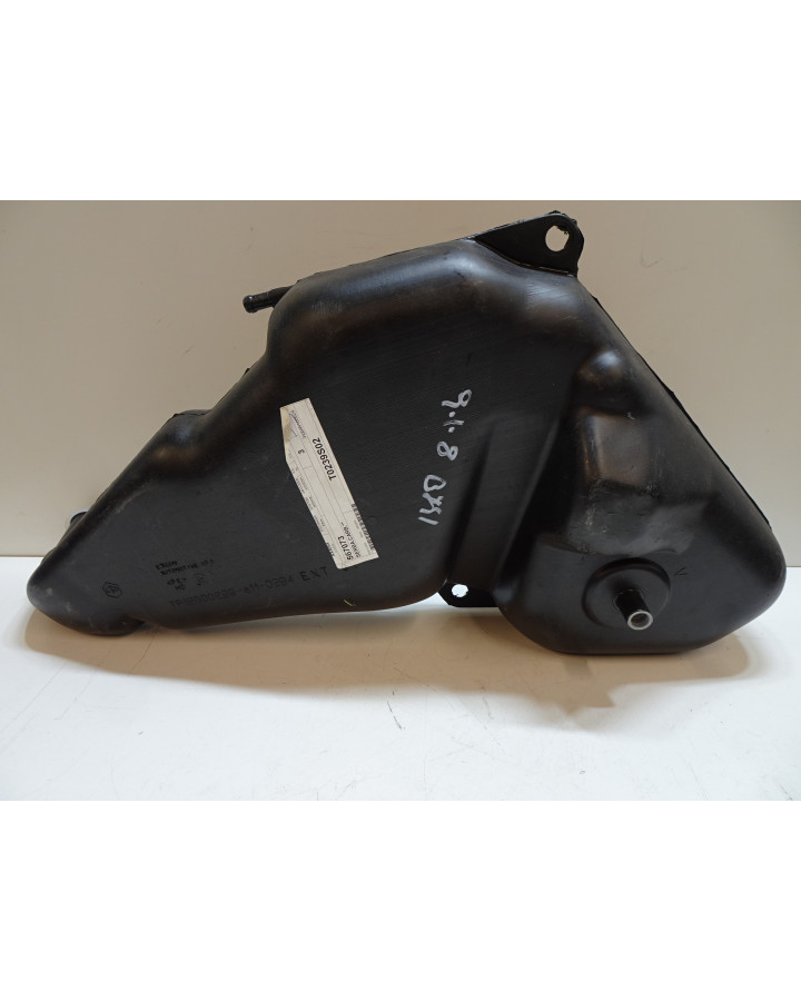 Piaggio Ape, bränsletank