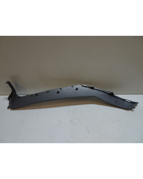 Piaggio MP3 125, sidokåpa höger 2