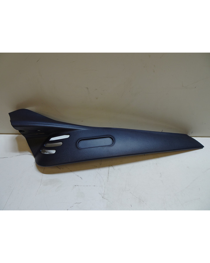 Vespa ET2, sidokåpa höger