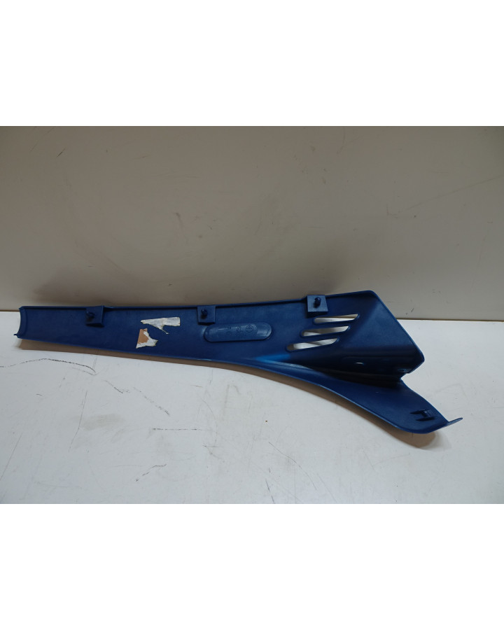 Vespa ET2, sidokåpa vänster