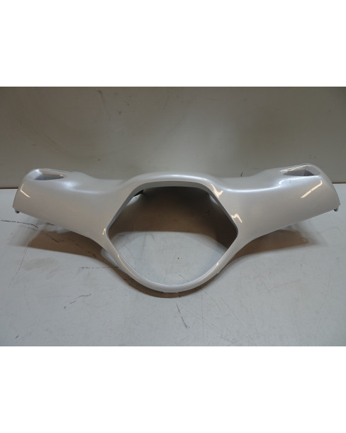 Vespa LX 50/125/150, bakre styrkåpa 2