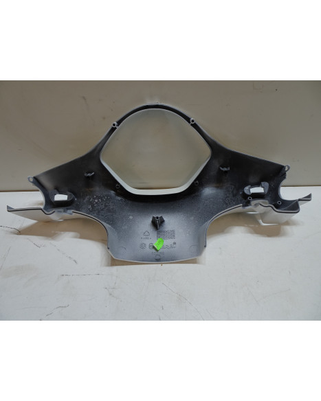 Vespa LX 50/125/150, bakre styrkåpa