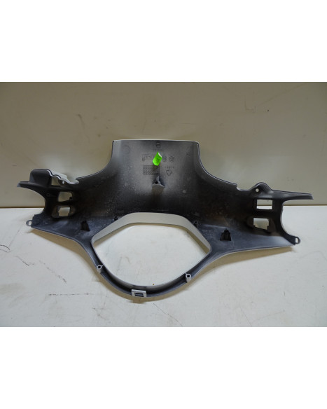 Vespa LX 50/125/150, bakre styrkåpa