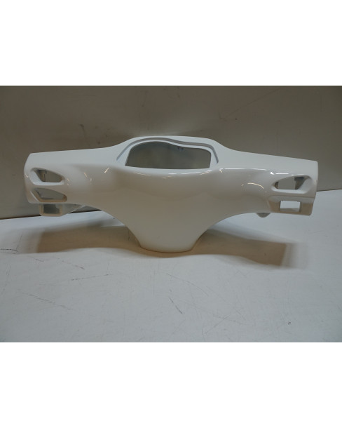 Vespa S, bakre styrkåpa