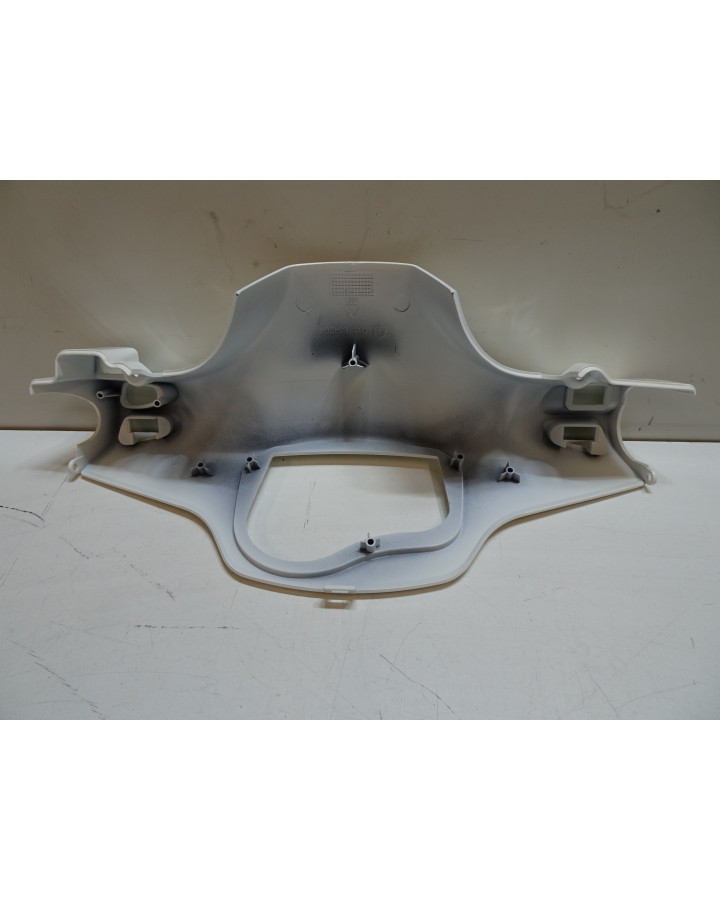 Vespa S, bakre styrkåpa