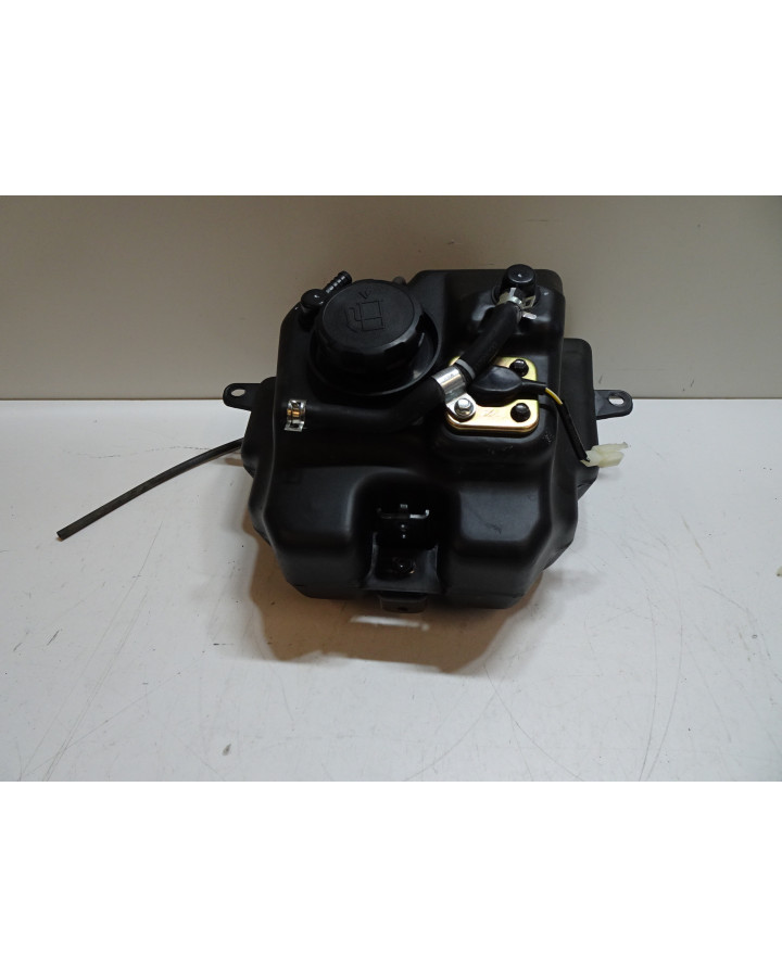 Peugeot Kisbee, bränsletank komplett