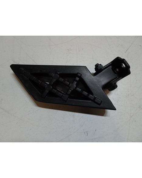 Peugeot Kisbee/Streetzone, passagerarfotpinne höger