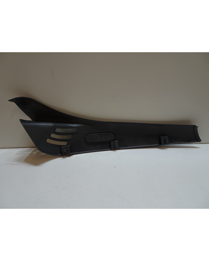 Vespa ET2, sidokåpa vänster