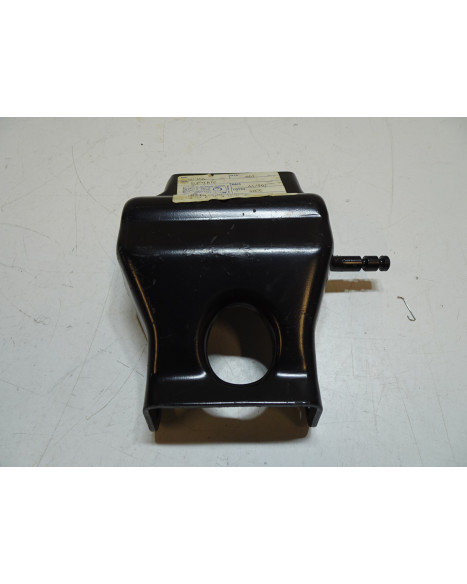 Vespa ET4, hållare centralstöd