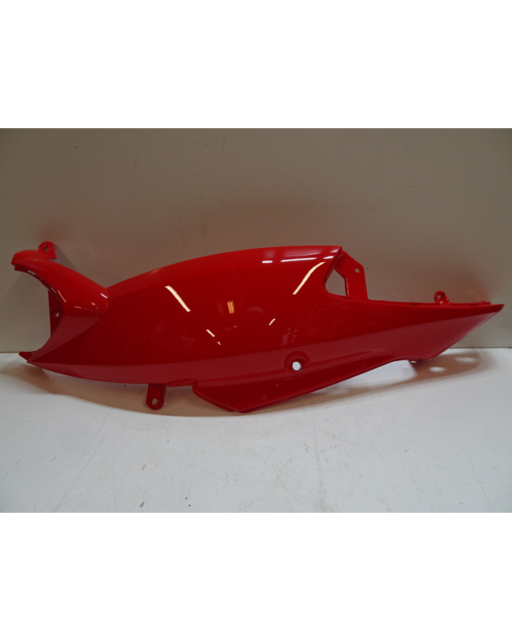 Piaggio NRG MC2, bakre sidokåpa höger