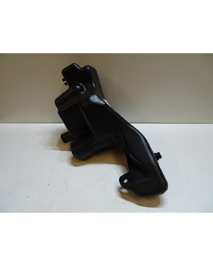 Piaggio Fly 50/125, bränsletank