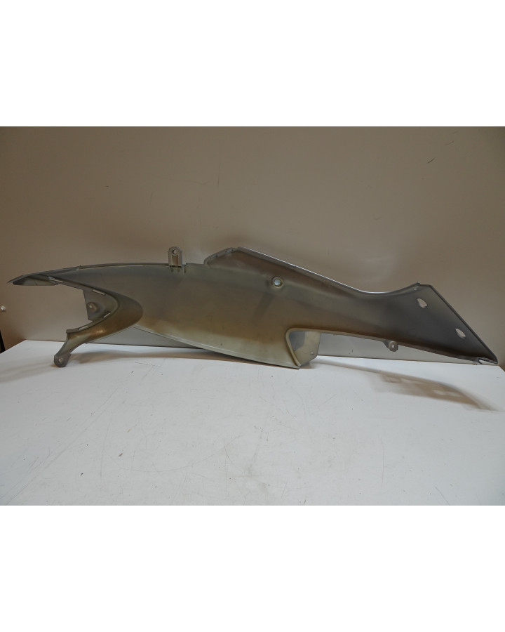 Piaggio NRG MC3, bakre sidokåpa höger