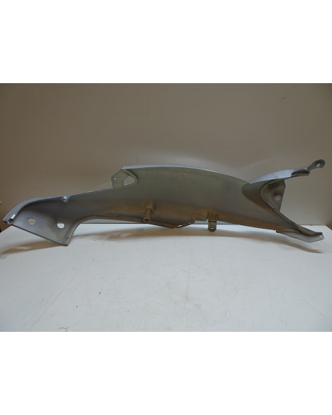 Piaggio NRG MC3, bakre sidokåpa höger