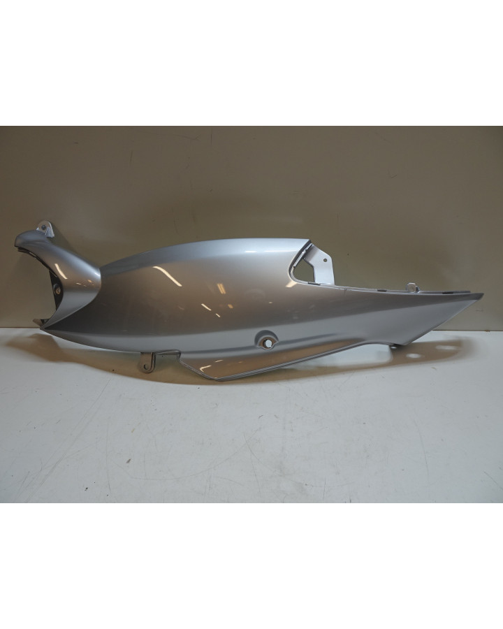 Piaggio NRG MC2, bakre sidokåpa höger