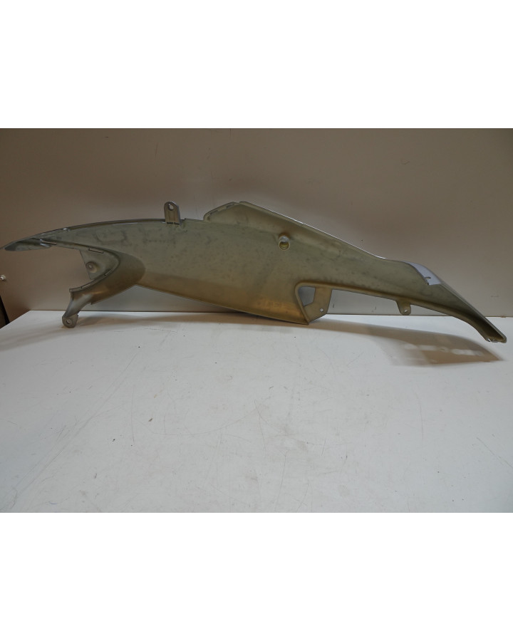 Piaggio NRG MC2, bakre sidokåpa höger