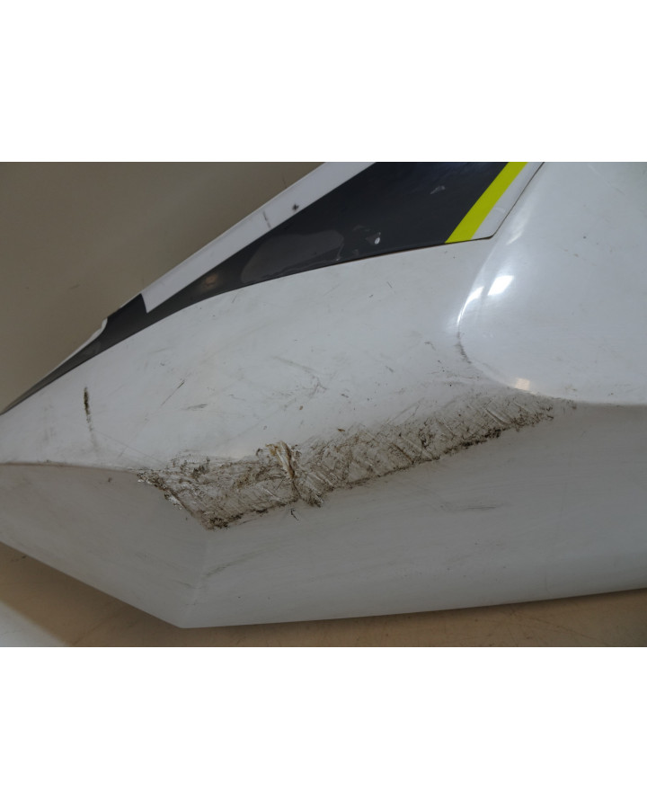 Husqvarna 701, bakre sidokåpa höger