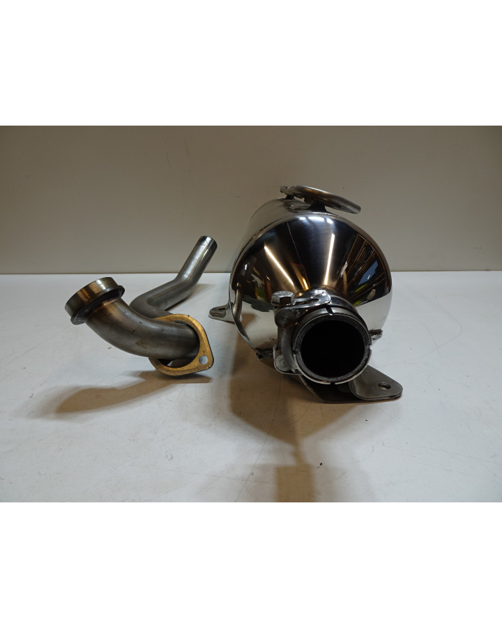 Piaggio X9 500, avgassystem