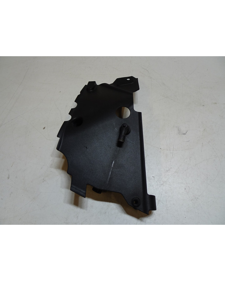 Husqvarna 701, plastdetalj vänster