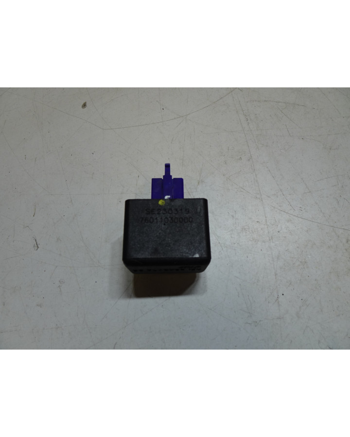 Husqvarna 701, blinkersrelä