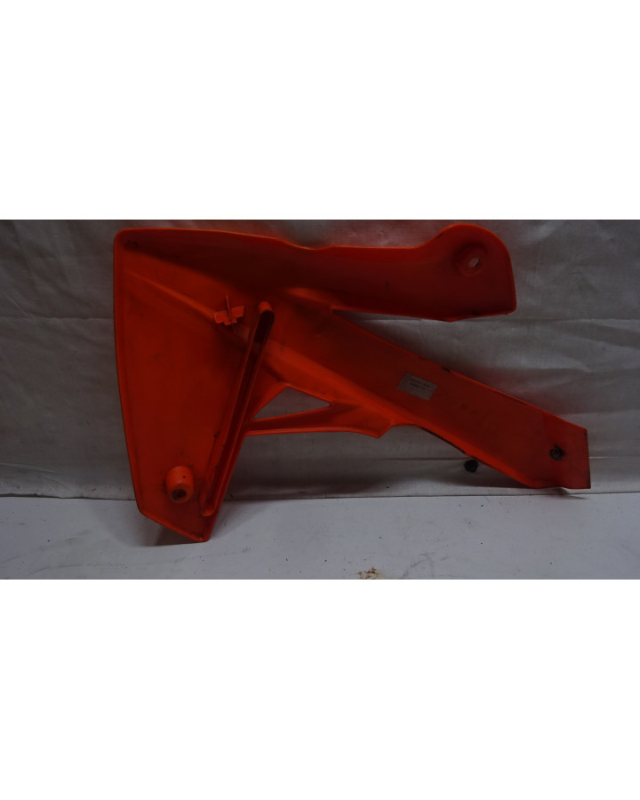 Rieju MRT, kylarvinge höger