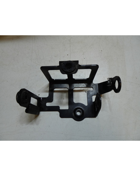 Husqvarna 701, fäste ABS