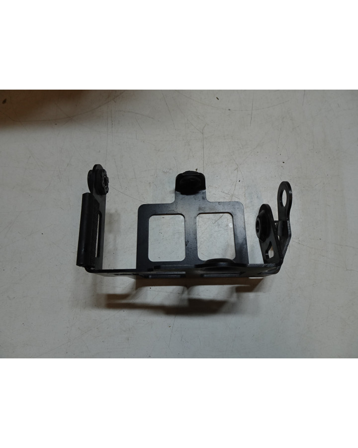 Husqvarna 701, fäste ABS