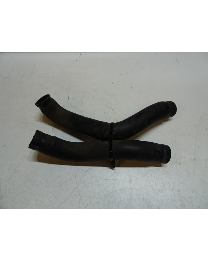 Husqvarna 701, kylarslangar