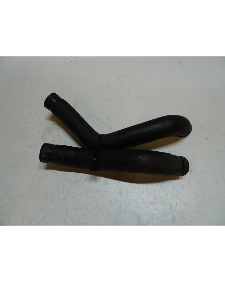 Husqvarna 701, kylarslangar