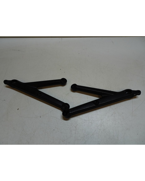 Husqvarna 701, motorfäste höger+vänster