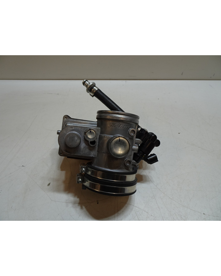 Husqvarna 701, gasspjäll/insprut