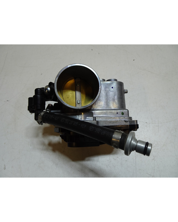 Husqvarna 701, gasspjäll/insprut