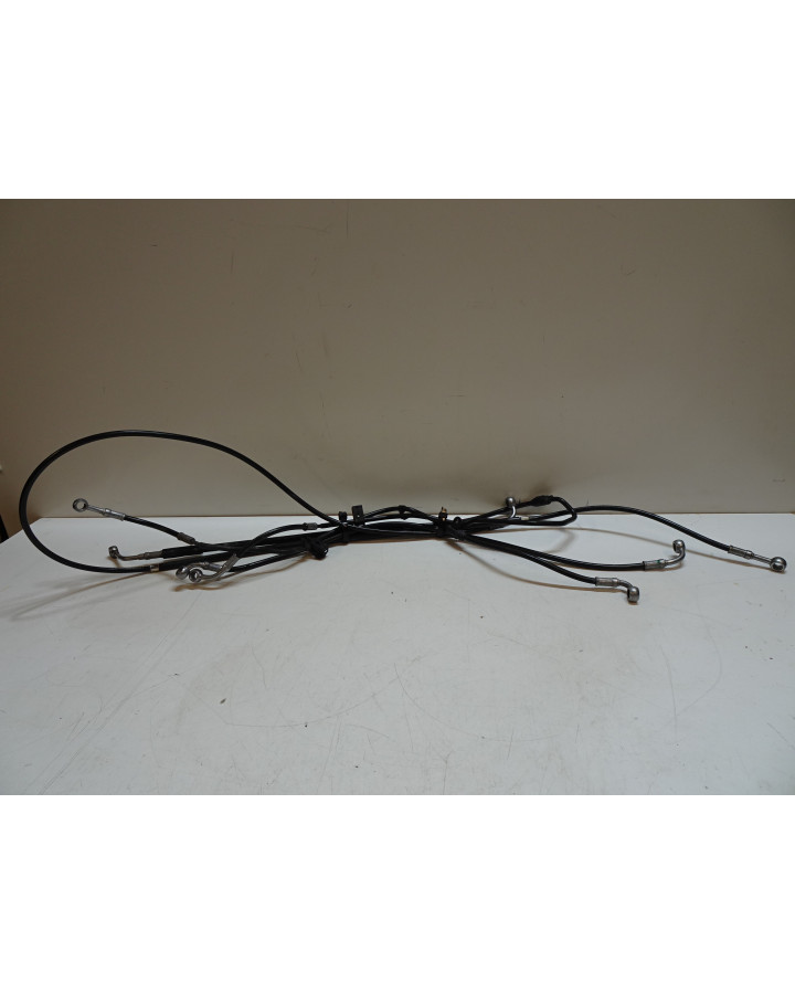 Husqvarna 701, bromsslangar ABS