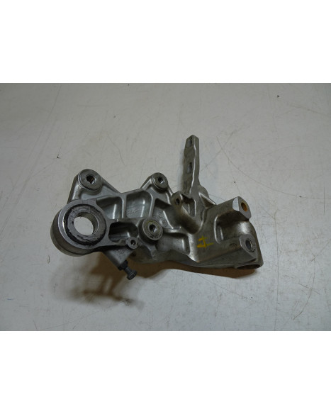 Husqvarna 701, fotstöd höger