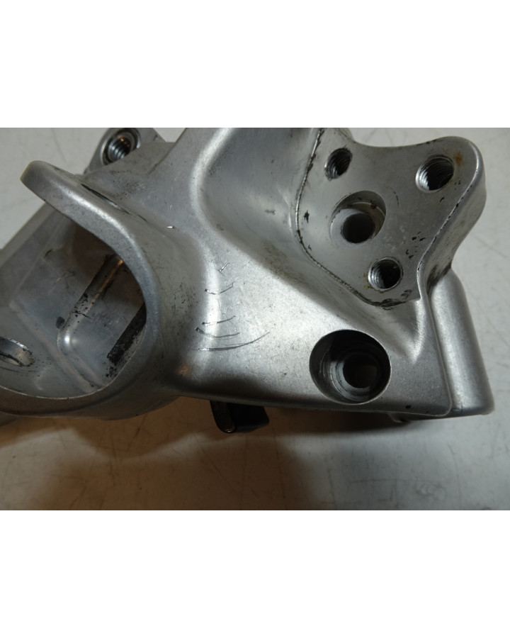 Husqvarna 701, fotstöd vänster