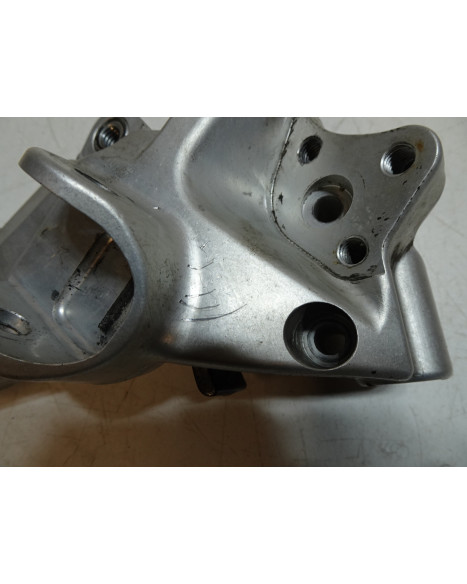 Husqvarna 701, fotstöd vänster