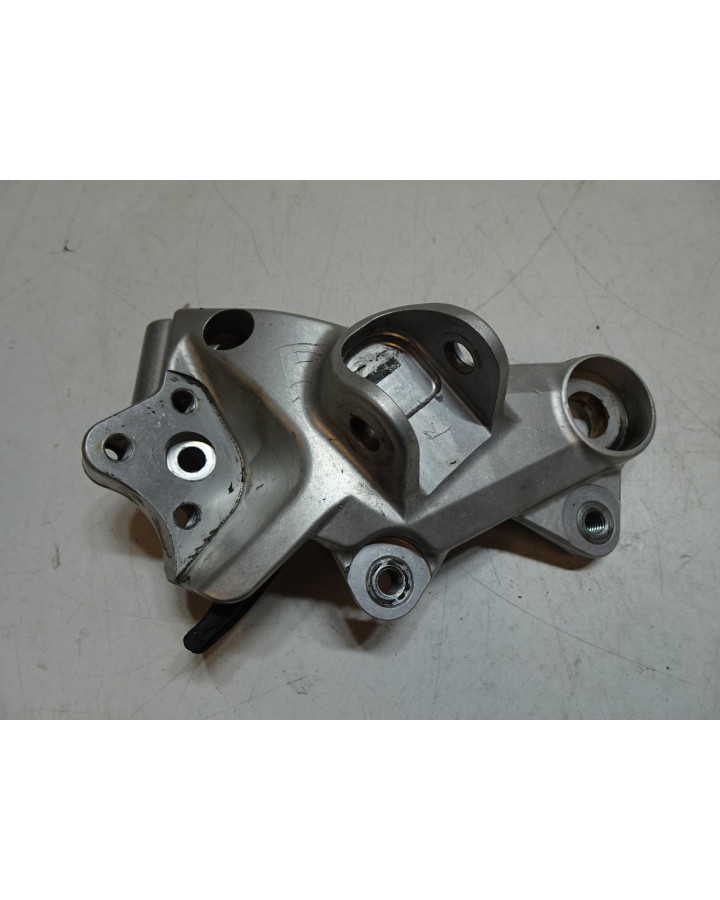 Husqvarna 701, fotstöd vänster