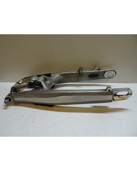 Husqvarna 701, sving