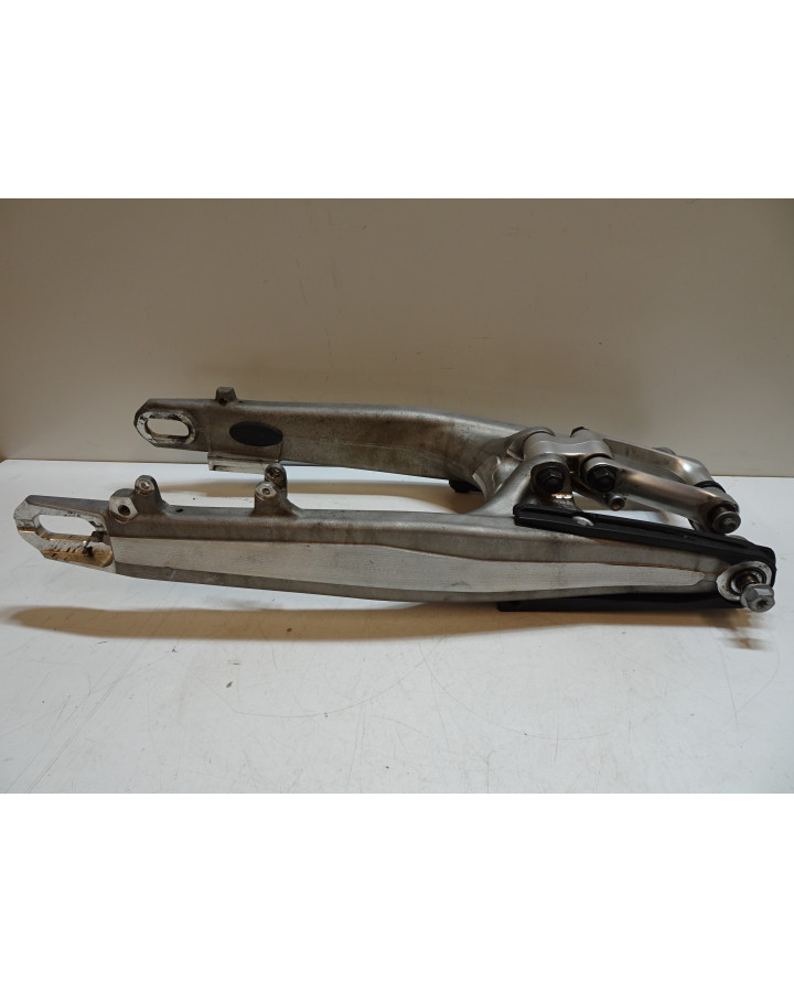 Husqvarna 701, sving