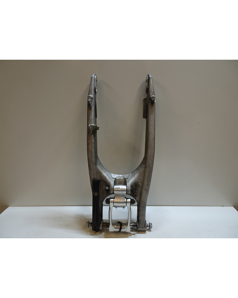 Husqvarna 701, sving