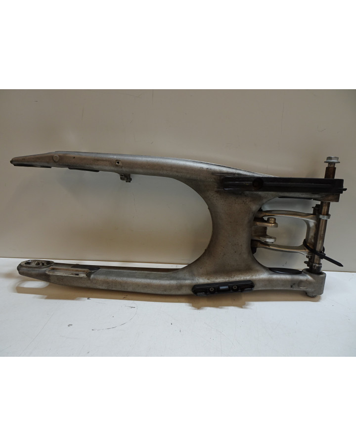 Husqvarna 701, sving