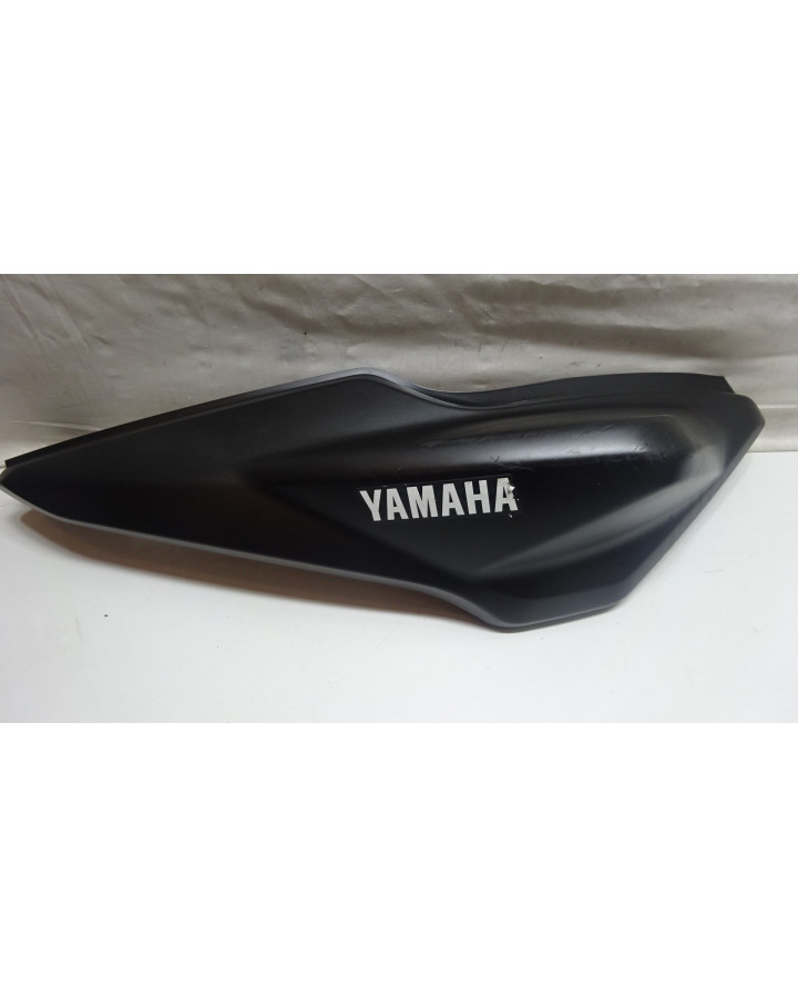 Yamaha Aerox, bakre sidokåpa höger