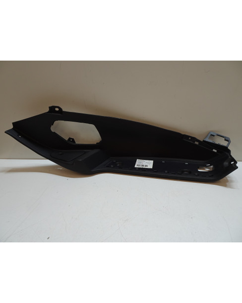 Piaggio MP3 125/250, fotplatta höger